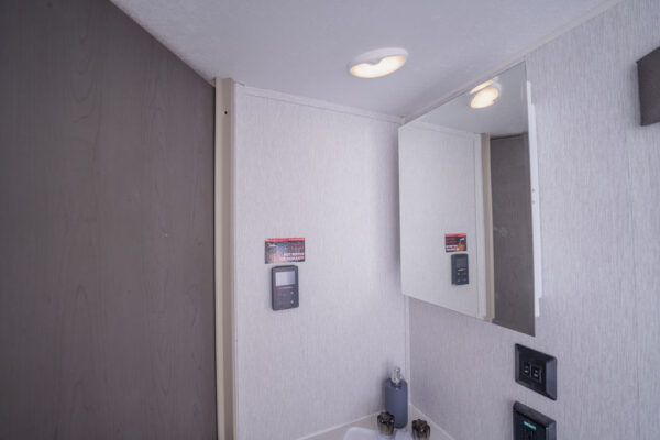 2024 Forest River  EVO Northwest Lite 2700BHX - Image 29