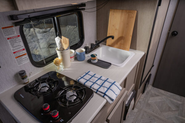 2024 Forest River Evo STEALTH EVO 176BHLE - Image 7