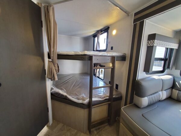 2023 Forest River Evo EVO Northwest Lite 2700BHX - Image 16