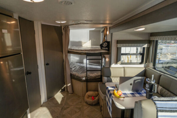 2024 Forest River  EVO Northwest Lite 2700BHX - Image 17