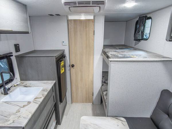 2023 Forest River Ozark 1620BHLE - Image 6