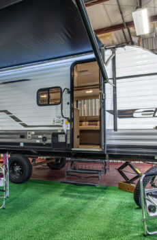 2023 Forest River  Stealth CB1913