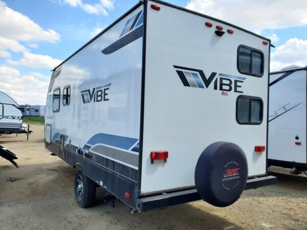 2023 Forest River Vibe West 17DB - Image 3