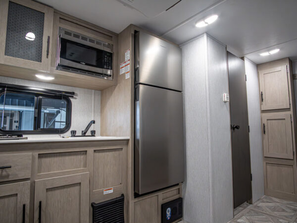 2023 Forest River  Stealth CB1913 - Image 12