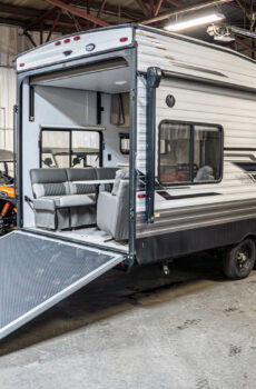 2023 Forest River Stealth CB1913