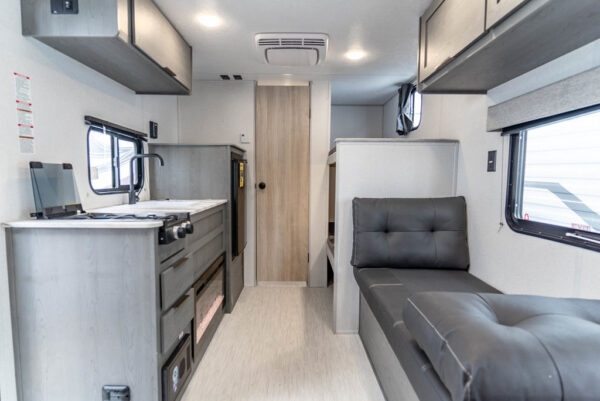 2023 Forest River Ozark - Image 7