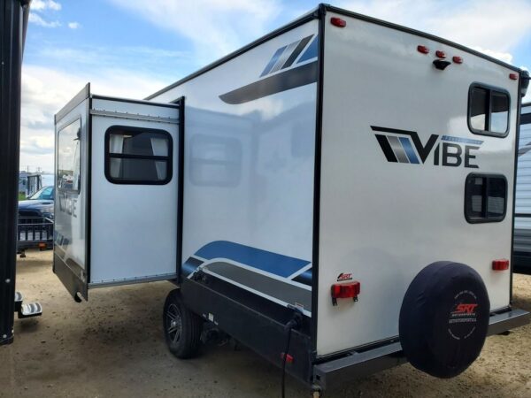 2023 Forest River Vibe West 18DB - Image 3