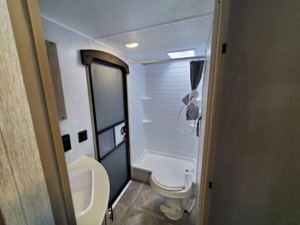 2023 Forest River Evo EVO Northwest Lite 2400BHX - Image 18