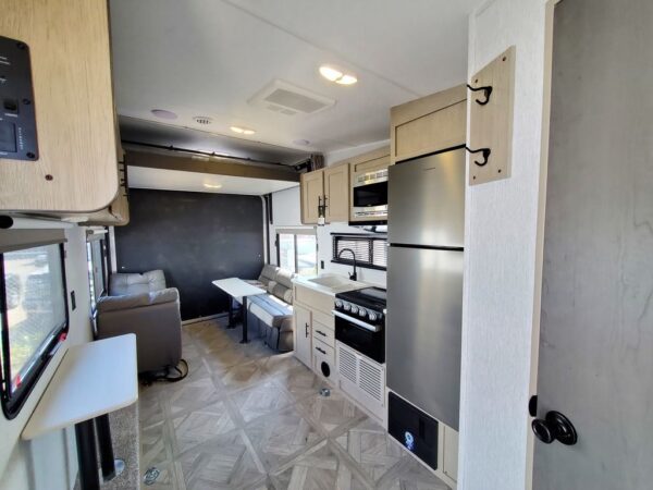 2023 Forest River Evo EVO Northwest Lite 2110RTX - Image 9
