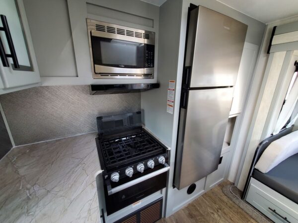 2023 Forest River Vibe West 26RK - Image 12